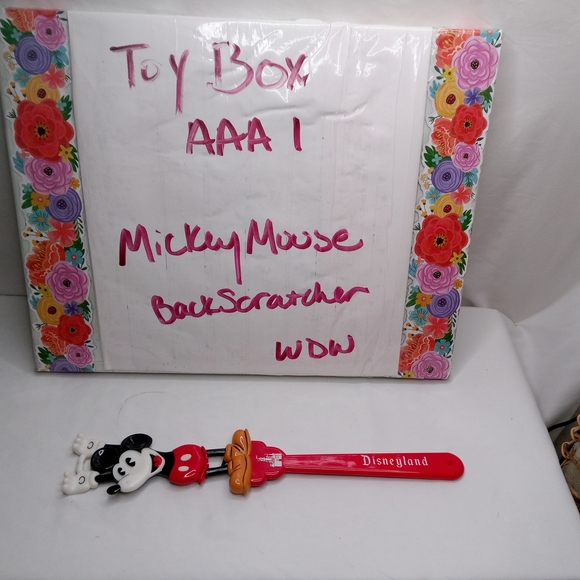 Disney Mickey Mouse Red Backscratcher - Picture 1 of 4